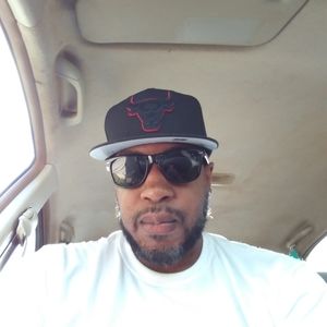 Meet your Posher, Carlos